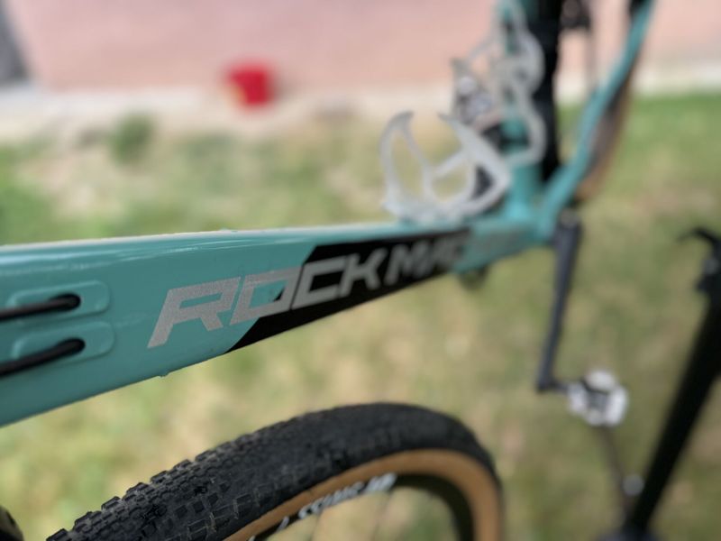 Rock Machine GRAVEL vel.58 na DT SWISS C1800 spline!!!