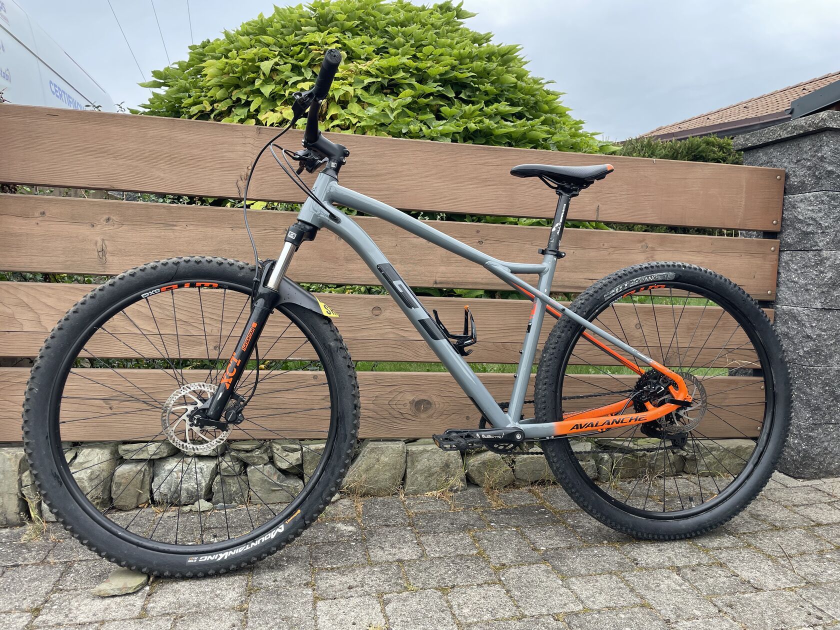 GT Avalanche 29" Sport/Comp vel. L