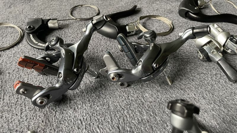 Shimano / Sram / 10+11s / brzdy řazení páčky