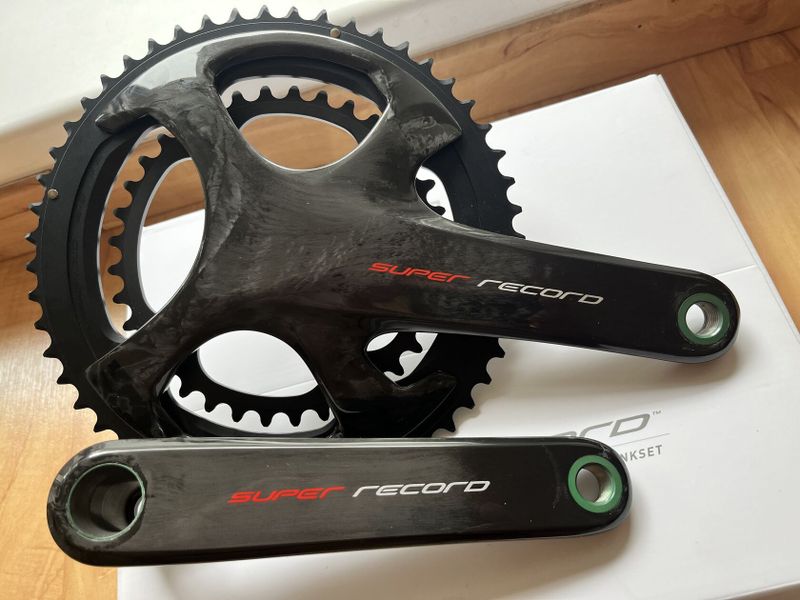 Nové karbonové kliky Campagnolo SuperRecord 