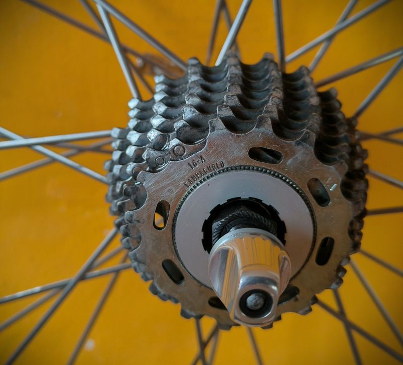 zapletená kola Rigida/Mavic, náboje Campagnolo