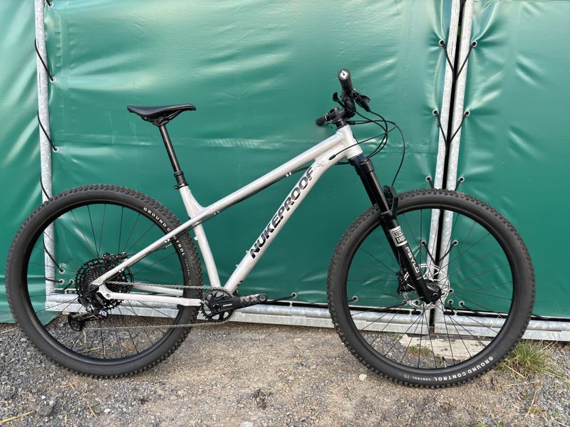 Nukeproof Scout 290 - RAW-Al