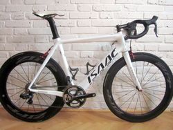 ISAAC MESON na Ultegra Di2, 56 cm. Super stav