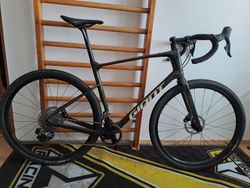 Giant Revolt Advanced, velikost XL