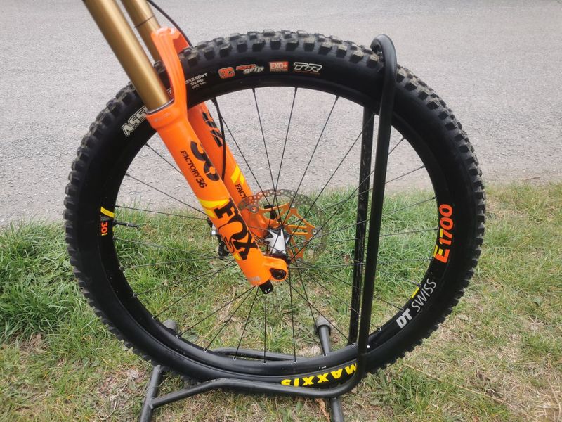 Mondraker Foxy Carbon RR 