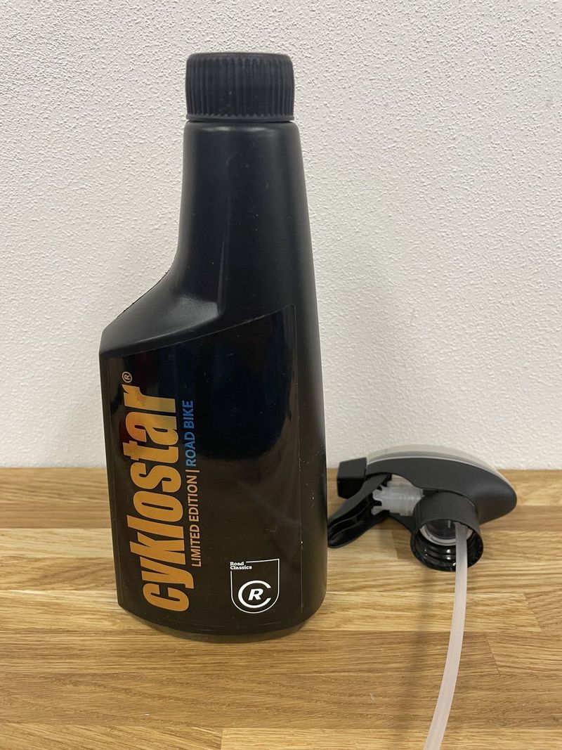 Čistič kola CYKLOSTAR Road Bike 500ml + rozprašovač 