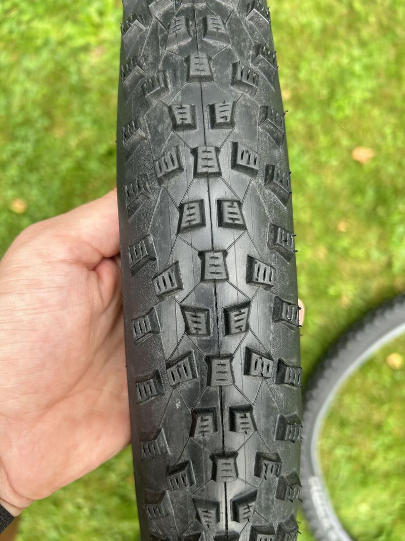 2x MTB plášť Schwalbe Rocket Ron, 27.5x2.25", kevlar