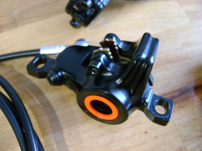 Magura MT8 (kombinace 4/2 píst) + Reach