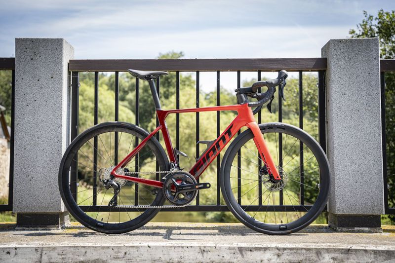 Giant Propel Advanced 2 Pure Red 2024 - M, ML, L