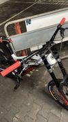 Celoodpružene kolo mondraker summum 2021 27.5 downhill 