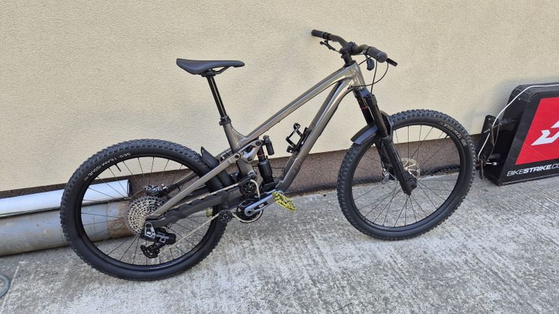 Trek Slash 9 GX AXS T-Type Gen 6