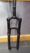 Rock Shox Yari 29" 180mm boost osa 110x15