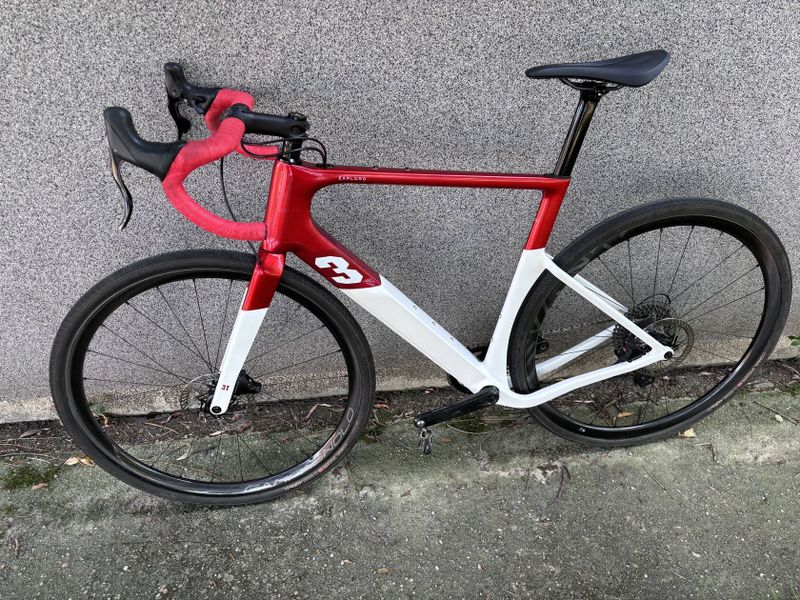 3T EXPLORO RACEMAX vel.56