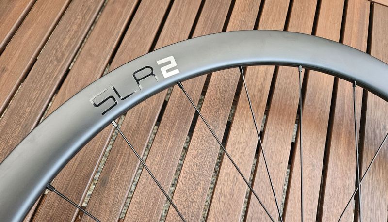 GIANT SLR-2 36 Carbon Disc Hookless - kvalitní zapletená kola pro kotoučové brzdy - NOVÁ