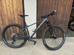 Zánovní Trek X-Caliber 8 (Satin Lithium Grey) 