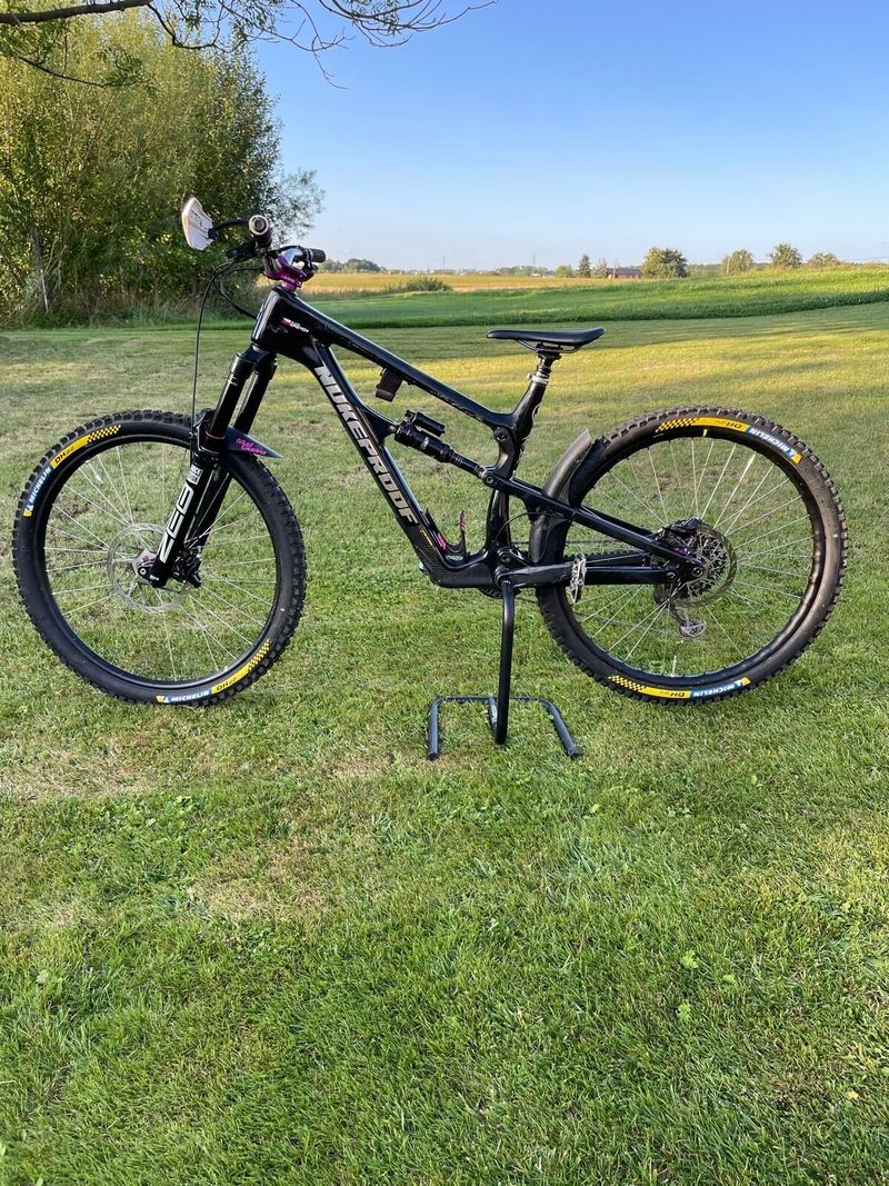 Nukeproof Mega Carbon 290 XL