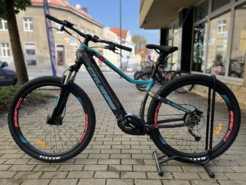 Horské dámské elektrokolo Crussis e-Fionna 7.9.-M 17" 2024 - 44 990,- Kč