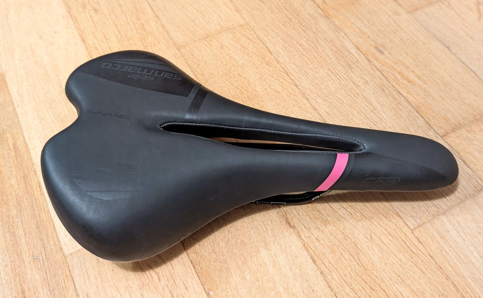 Dámské sedlo Selle San Marco Era Lady Dynamic Open-Fit