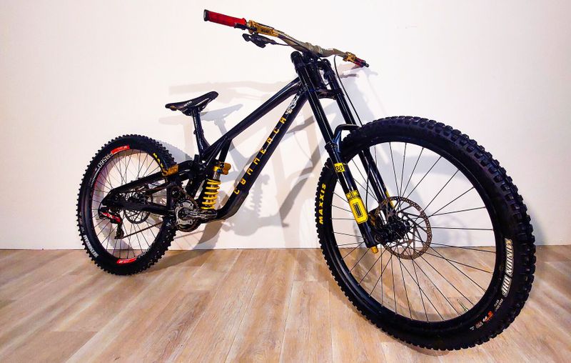 Commencal SUPREME DH V5 Ohlins Edition