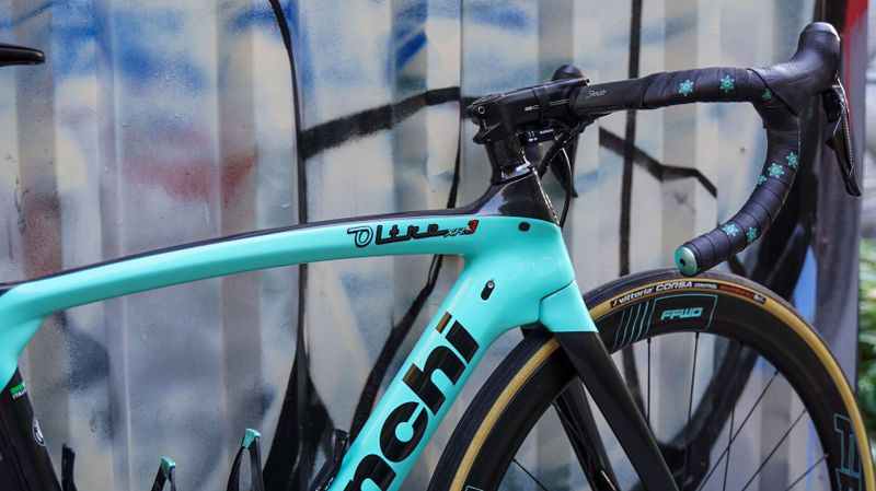 Bianchi Oltre XR3 / Ultegra Di2 / FFWD F4D / + Watt