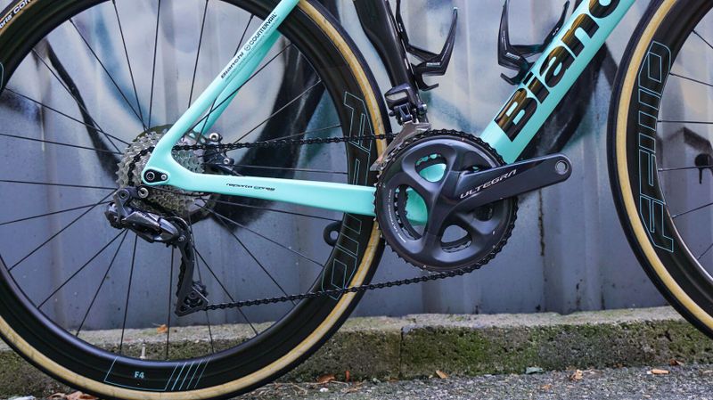 Bianchi Oltre XR3 / Ultegra Di2 / FFWD F4D / + Watt