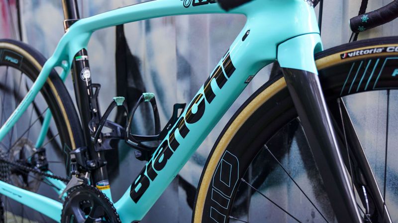 Bianchi Oltre XR3 / Ultegra Di2 / FFWD F4D / + Watt