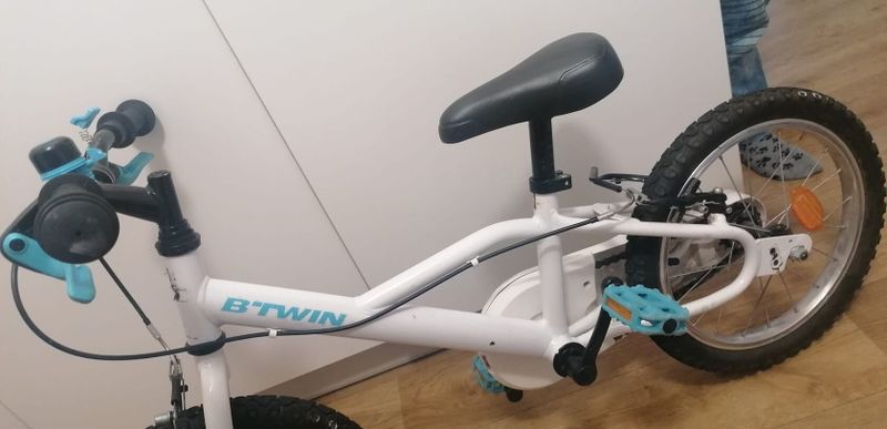 Dětské kolo 16” BTWIN plus přilba vel. S