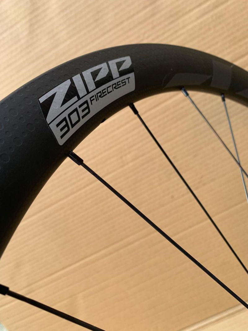 Kola ZIPP 303 Firecrest Carbon Tubeless Disc CL 40mm - 1408 g