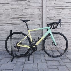 VÝPRODEJ Specialized tarmac sl6 sport disc < 500 km