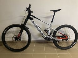 Elektrokolo Mondraker Dune R 2024 Bosch SX 19,9 kg, karbon, 250 km, baterie 400Wh, plus 250Wh