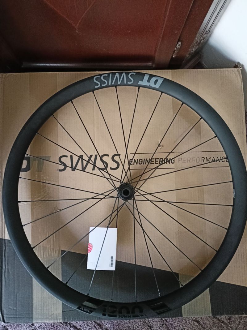 Nové přední kolo DT SWISS XMC1200 SPLINE 27,5"