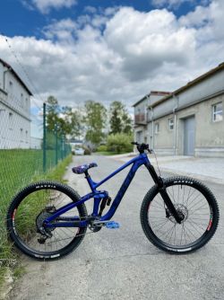 TREK Slash 8 Custom, vel. M/L