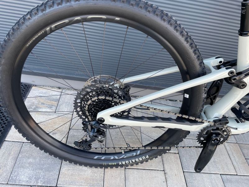 Specialized Stumpjumper EXPERT velikost S1 NOVÉ KOLO REZERVOVÁNO