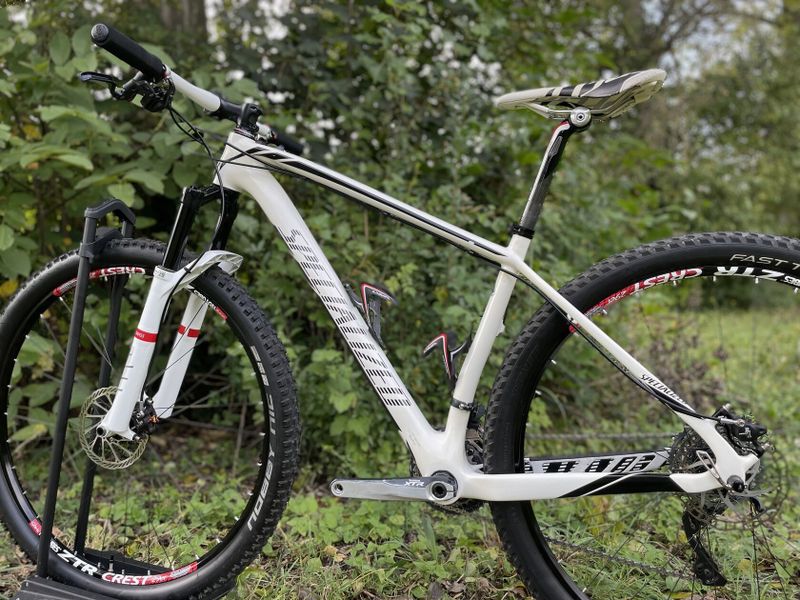 Specialized Stumpjumper carbon 29 / vel.M / Shimano XTR / 9.6kg