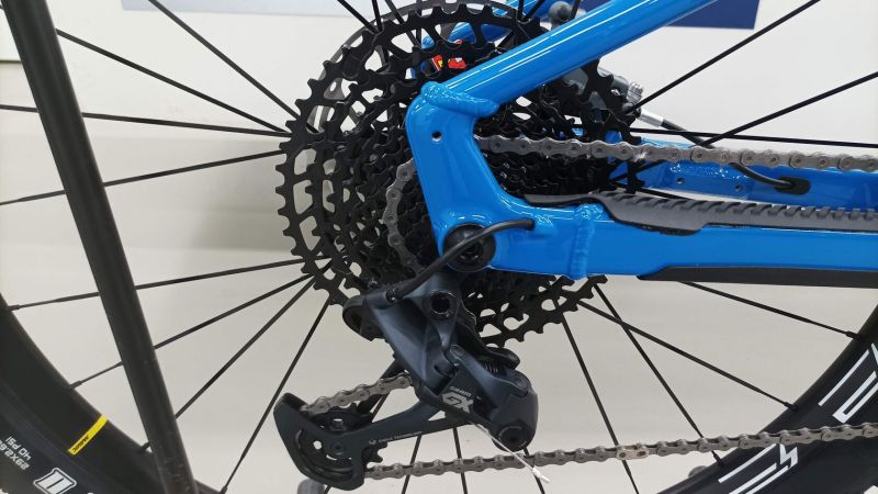 Elektrokolo MONDRAKER Crafty RR, kola 29", carrera blue navy blue, ve velikost L a XL 