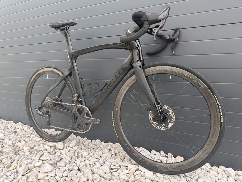 Silniční kolo Pinarello Dogma F12 DISC SUPER RECORD