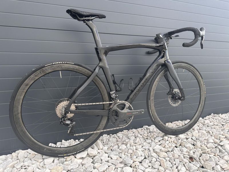 Silniční kolo Pinarello Dogma F12 DISC SUPER RECORD