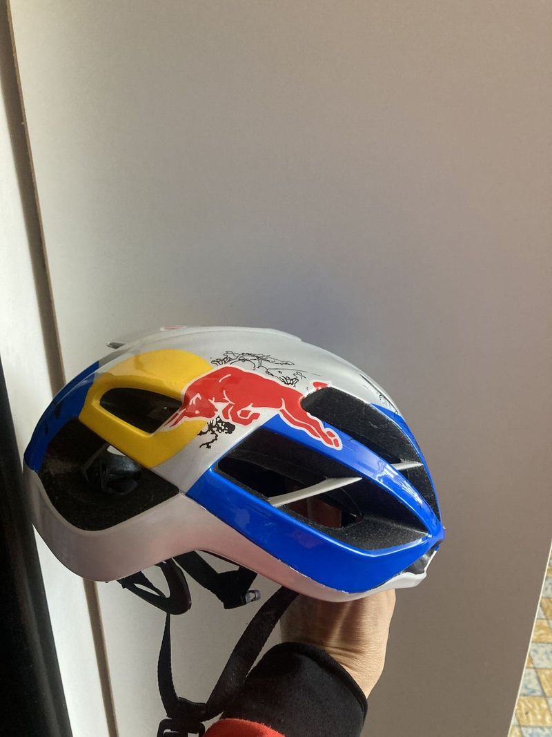 Helma Kask Red Bull 