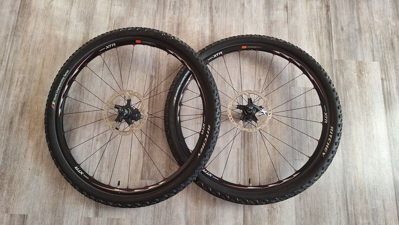 Zapletená kola Shimano XTR 26"