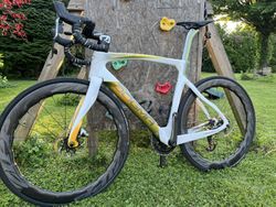 Pinarello Dogma F12 Sram red etap axs