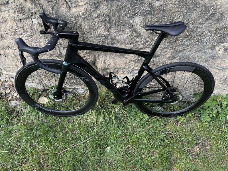 Fuji Transonic 1.3 velikost M/54 na Ultegra 2x12 DI2 , kliky 170mm, řídítka 400mm - záruka