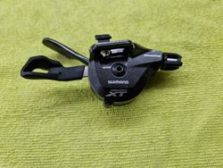 Shimano Deore XT SL-M8100 I-Spec EV 12 sp. řadící páčka pravá 