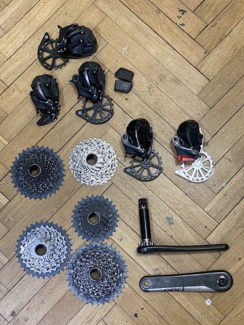 SRAM RED / Force Axs - Přehazovačky, Kliky, Kazety, Baterie