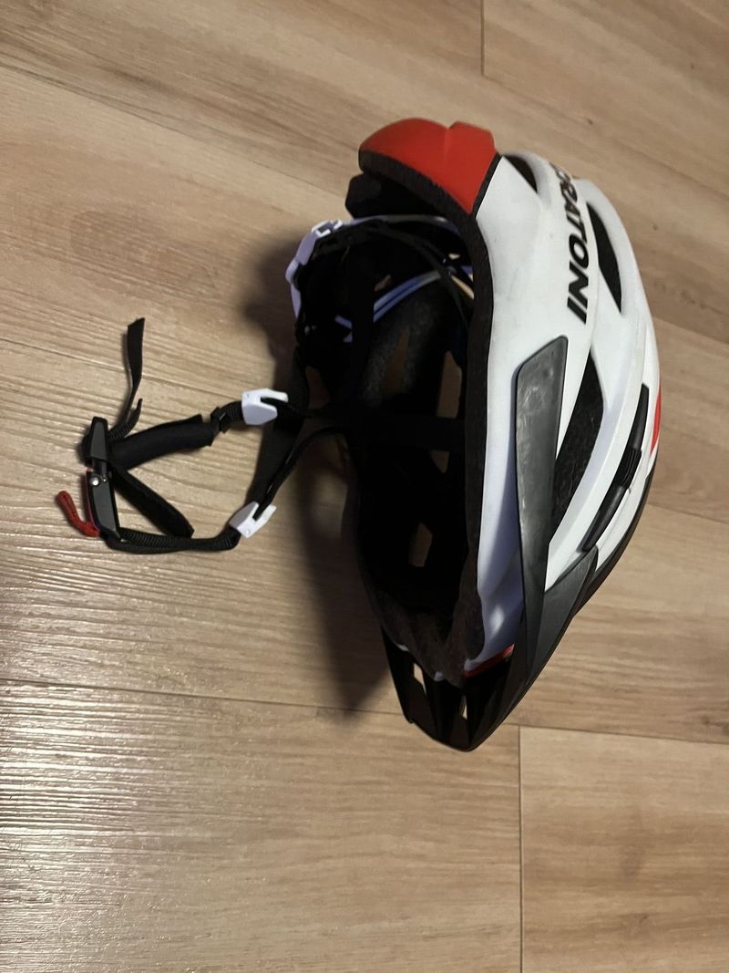 Helma CRATONI Pacer black-red matt S/M (54-58 cm)