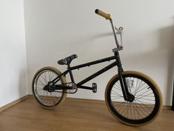 Bmx (WeThePeople, skládačka)