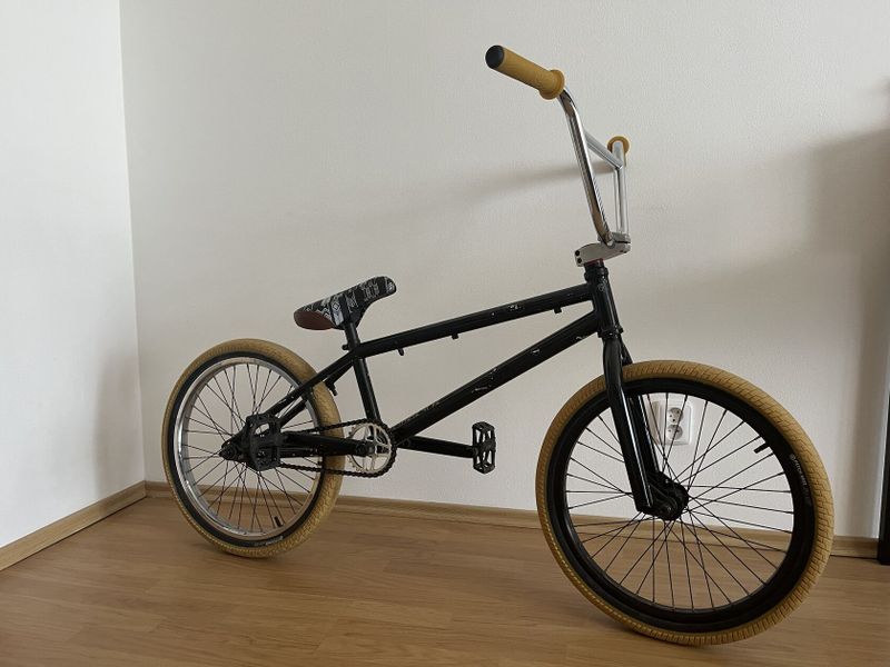 Bmx (WeThePeople, skládačka)