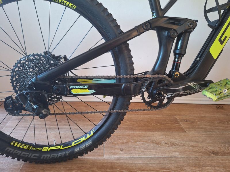 GT Force Carbon Expert 27.5