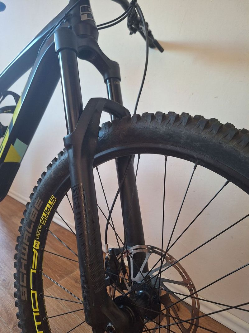 GT Force Carbon Expert 27.5