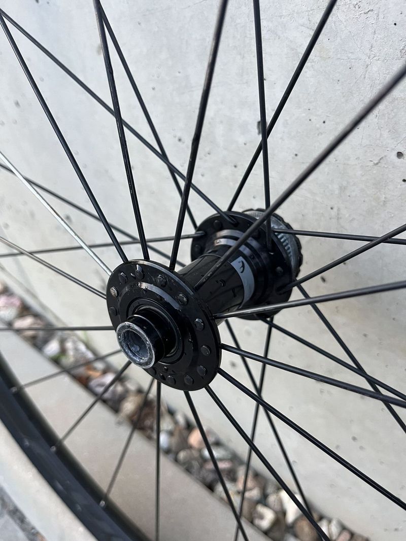 Zapletená kola Fulcrum Racing 818 disc brake