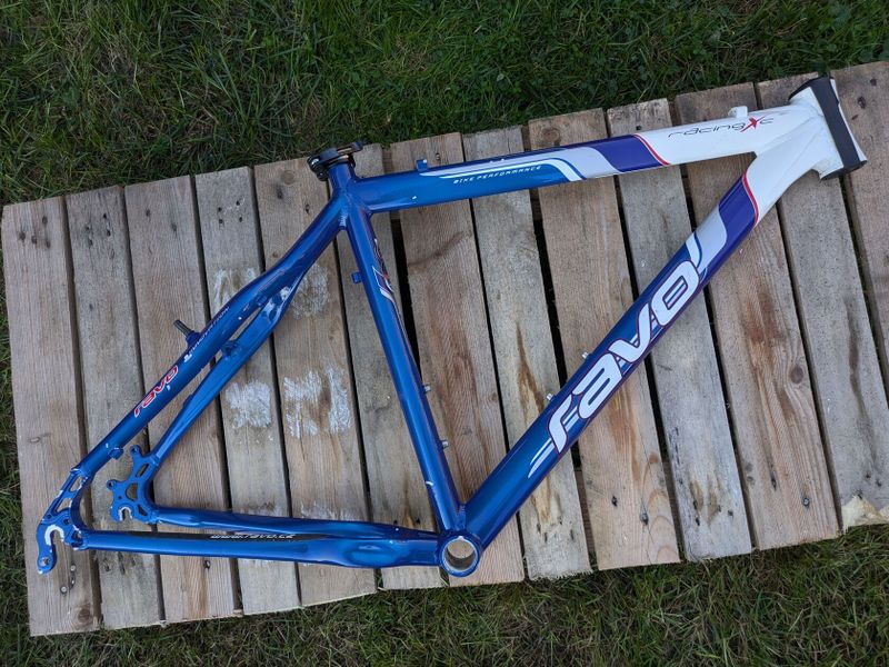 rám Ravo Racing XC 19"